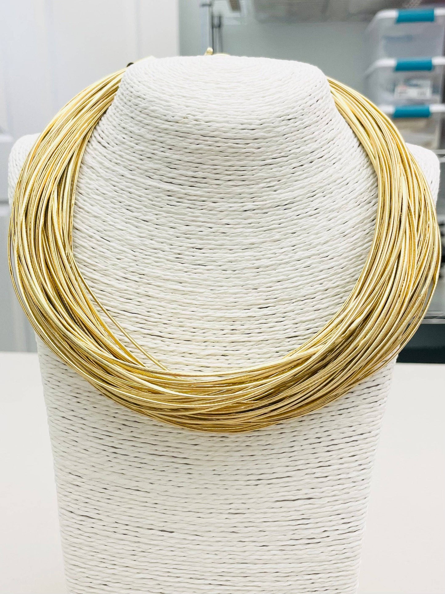 CHIC - Leatherette Strand (gold) NK610
