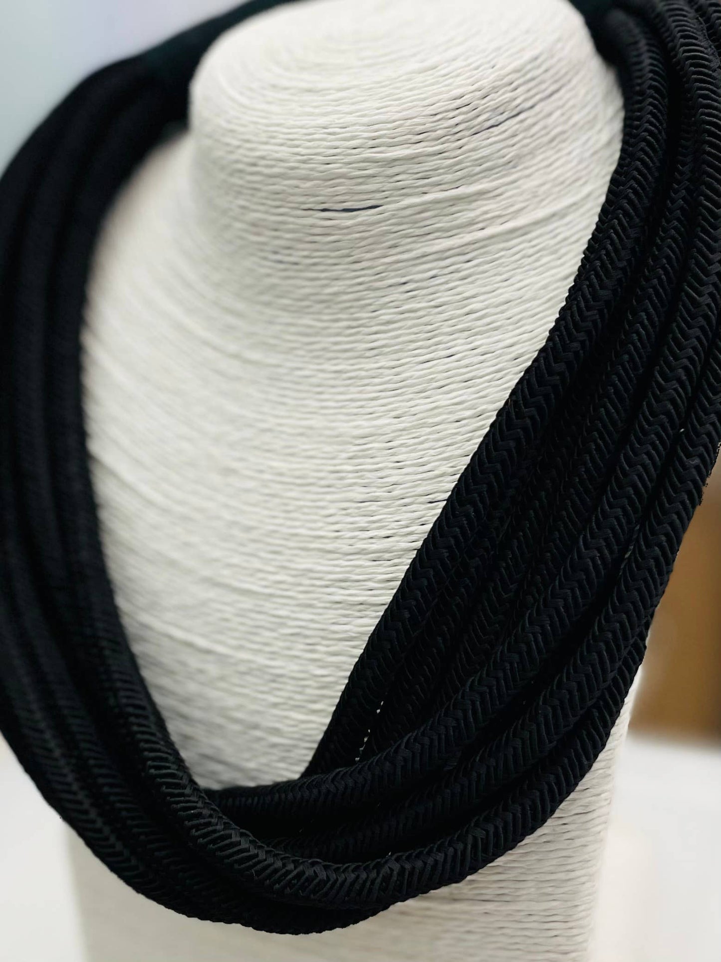Slub 8-Strand Necklace (black) NK184