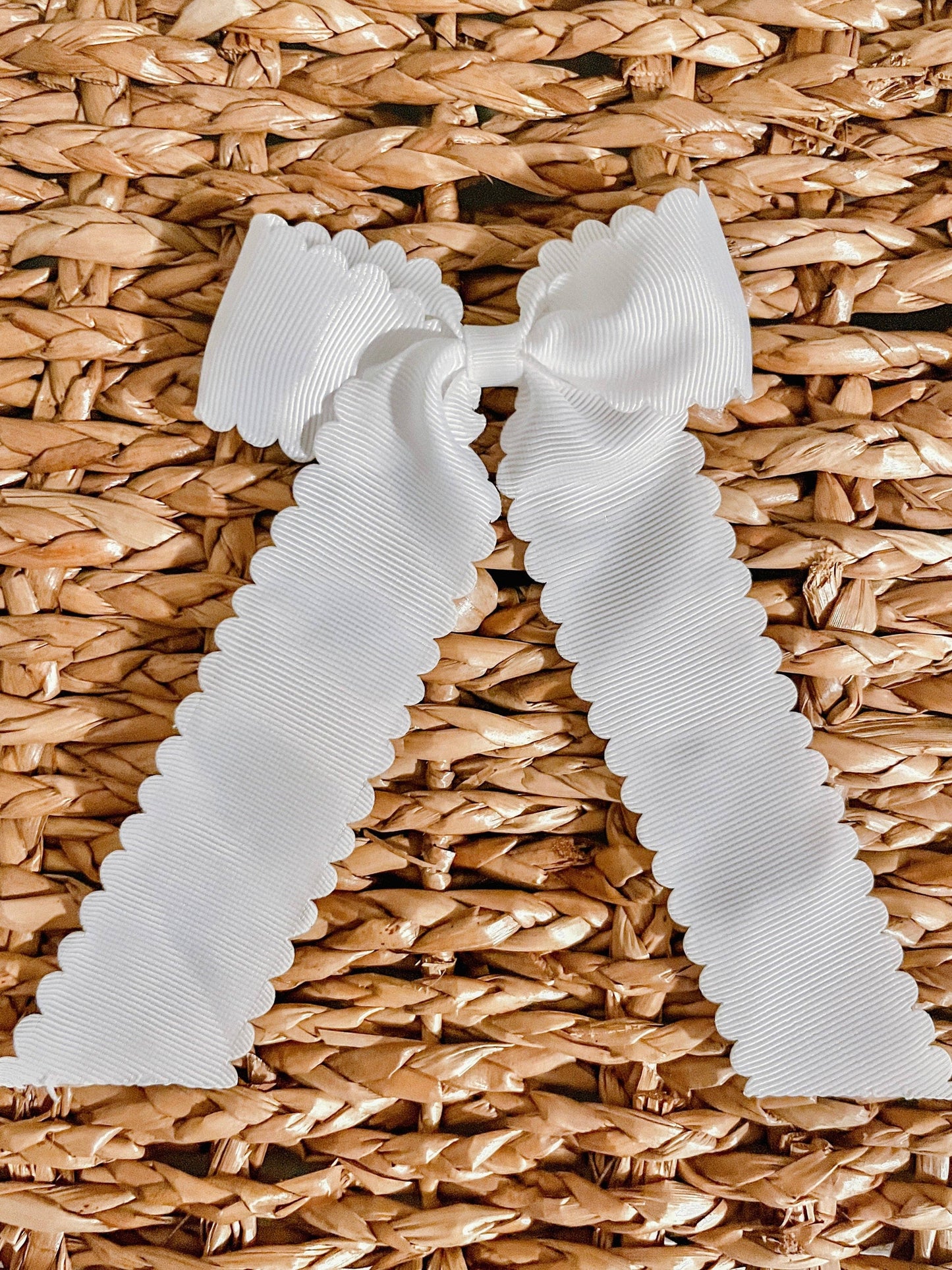 Medium Grosgrain Moonstitch hair bow